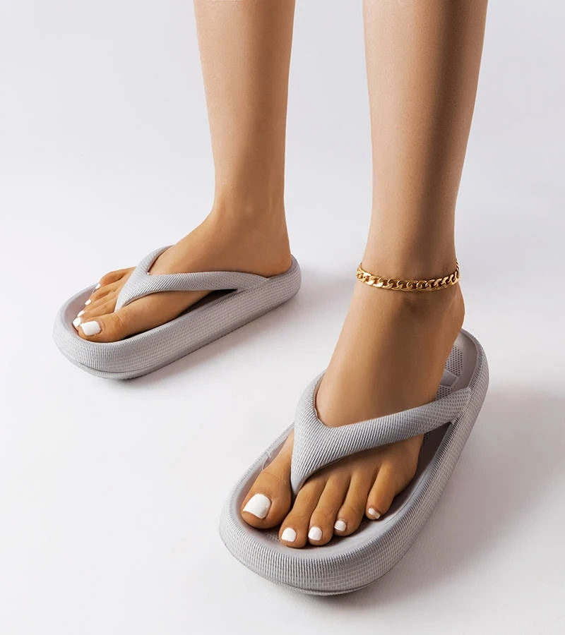 Šedé pevné žabky Modesto