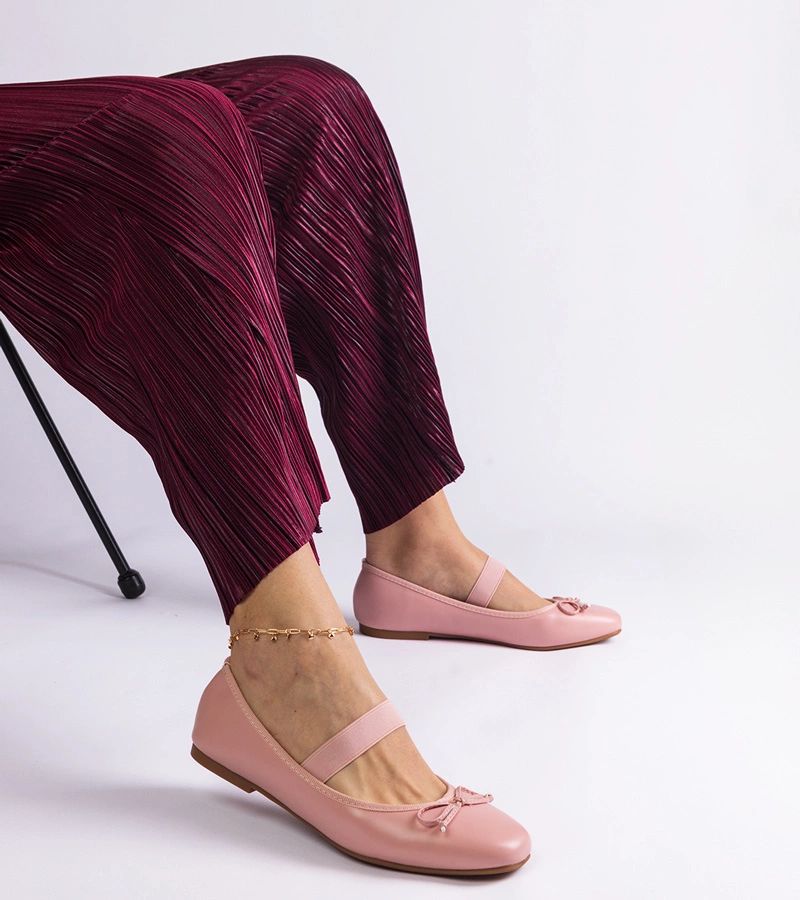 Růžové baleríny s gumičkou a ozdobnou mašličkou Newton