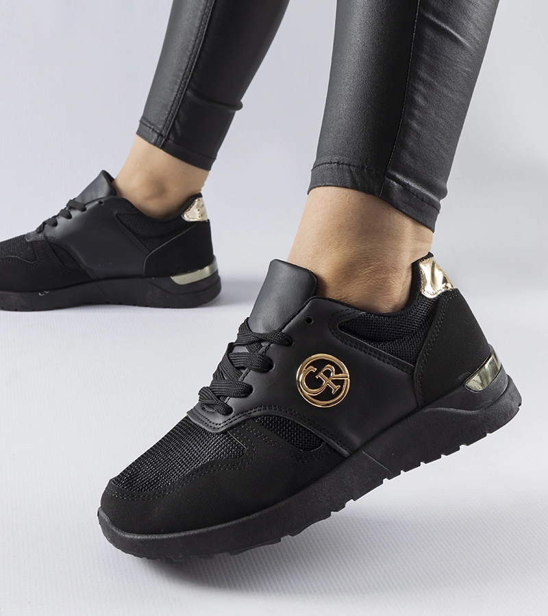 Černé sportovní tenisky Almenno