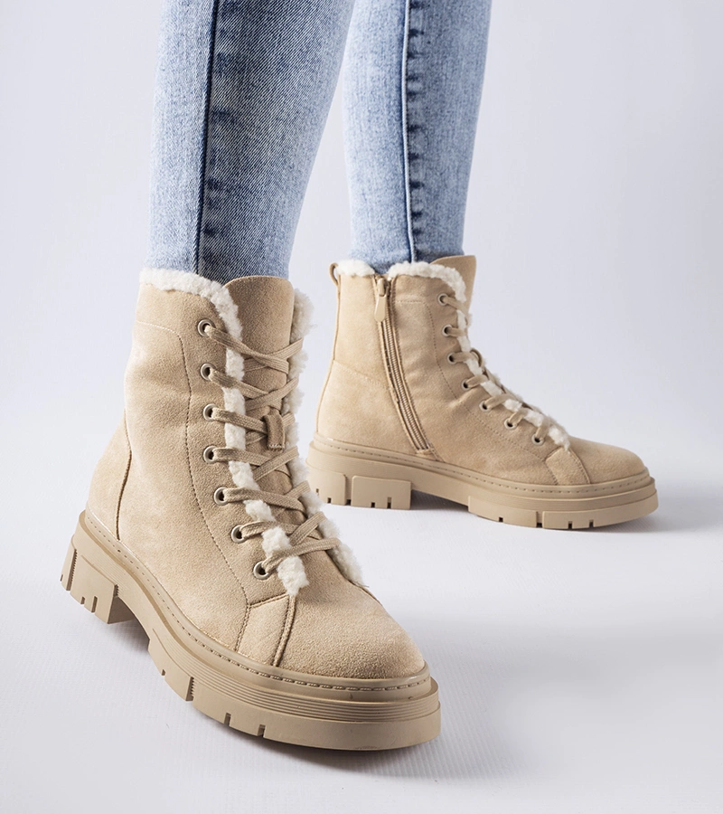 Bežové kotníkové boty s teplou podšívkou z ekologického semiše Chamblee