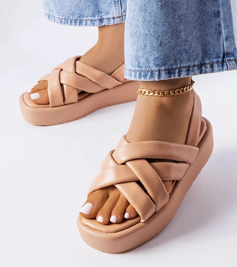 Světle hnědé sandály na platformě Horseshoe