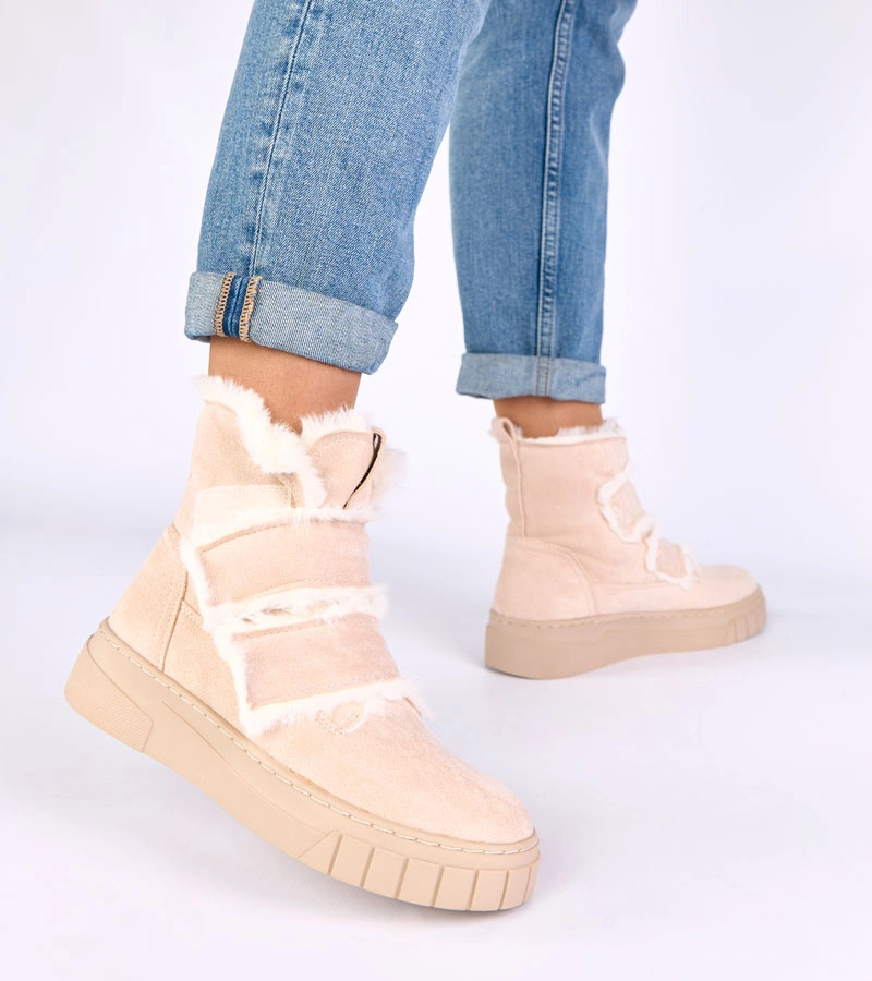 Béžové kotníkové boty na suchý zip zdobené kožíškem Grace