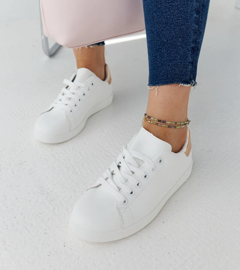 Bílé tenisky na platformě Birikti