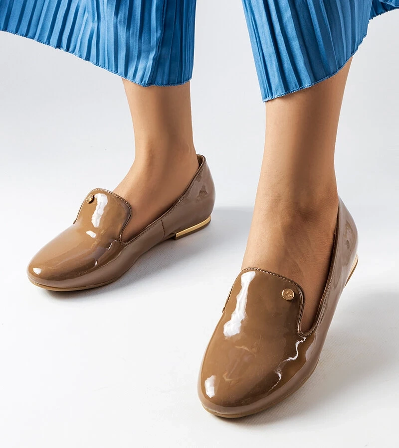 Hnědé lakované polobotky Lang