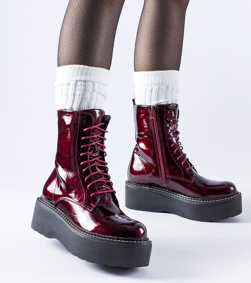 Burgundské lakované pracovní boty na platformě Leos