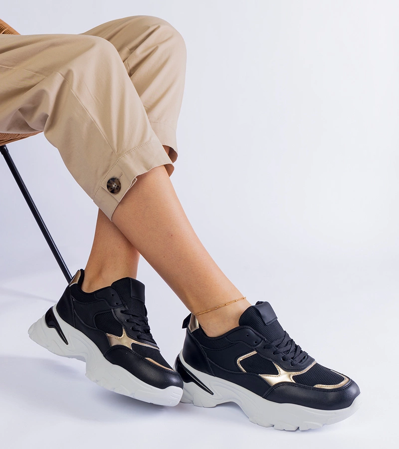 Černé tenisky na masivní podrážce Torreza