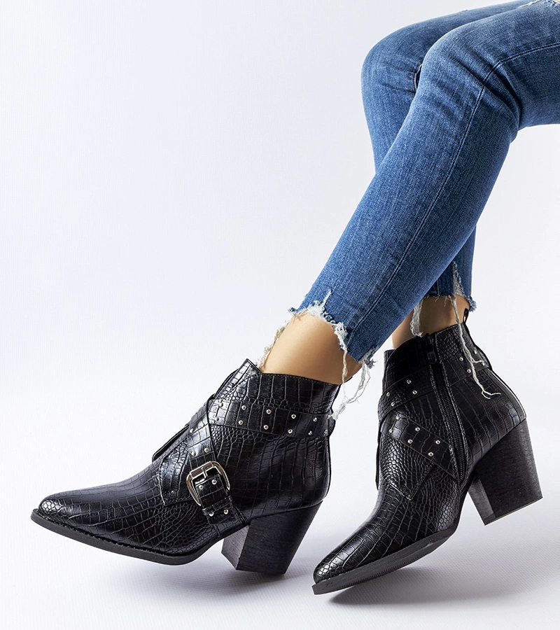 Černé kozačky na podpatku typu kovbojky Corrado