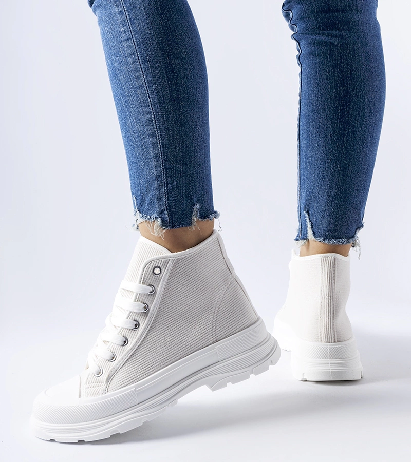 Bílé kotníkové tenisky Villaggio