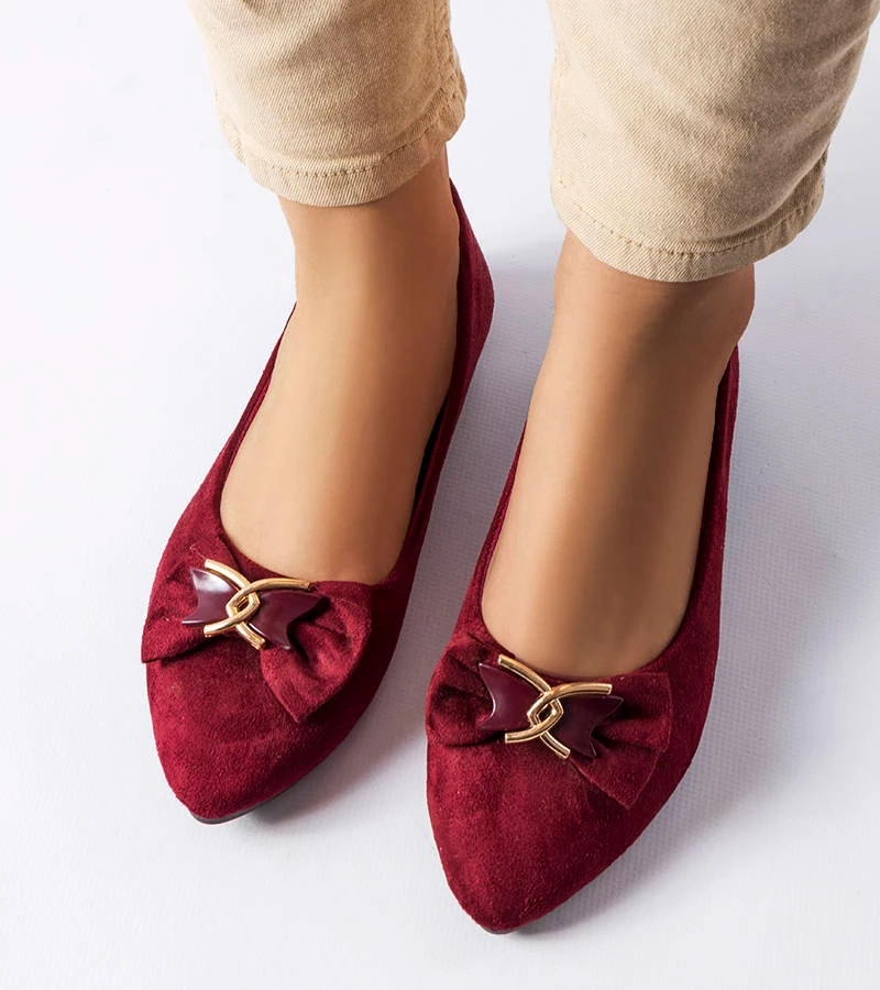 Bordó baleríny se špičatou špičkou od společnosti Jetté