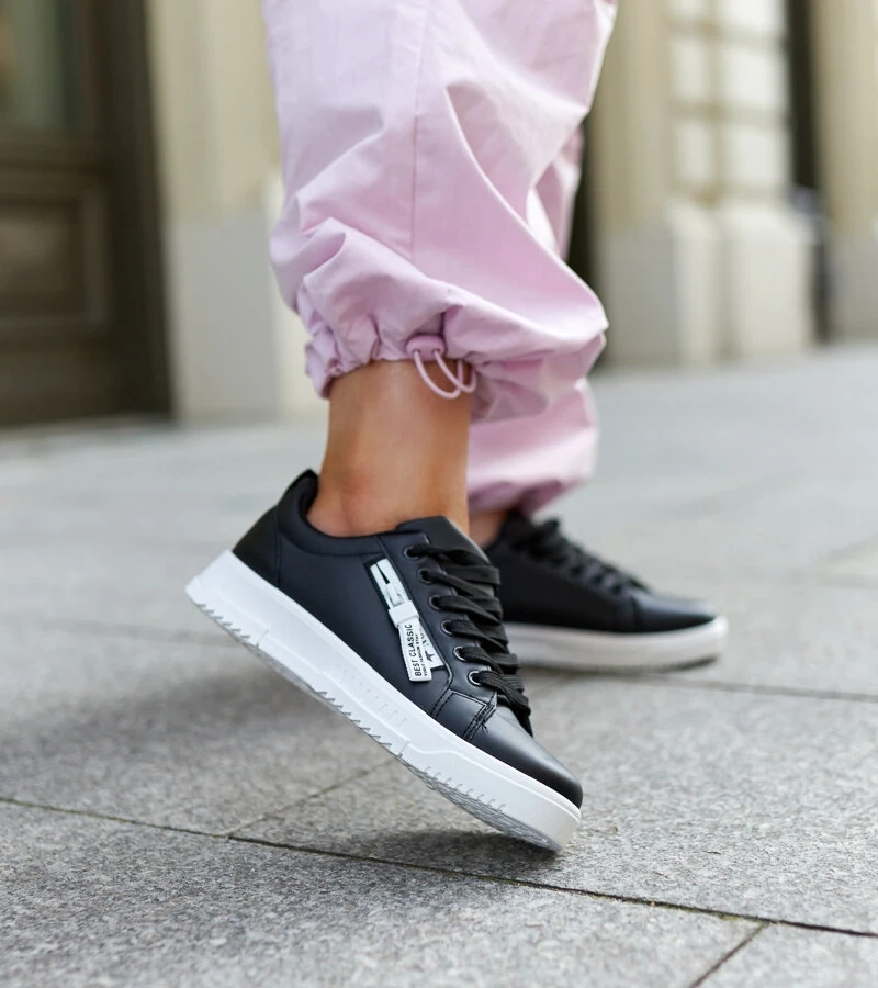 Černé tenisky z ekokůže Brecht