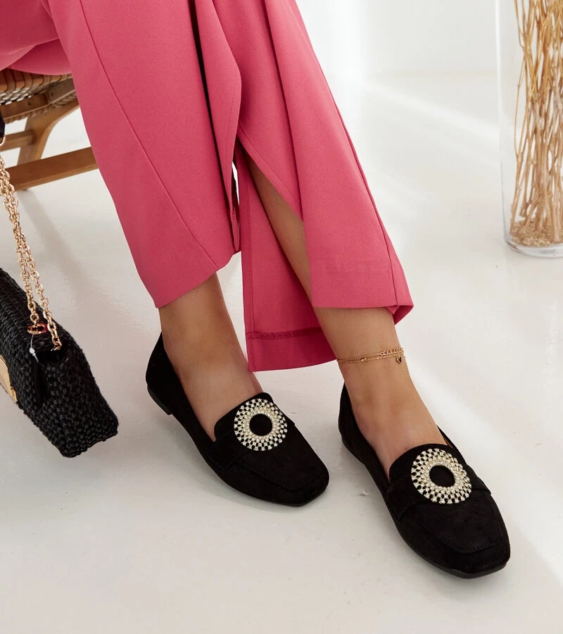 Černé mokasíny zdobené zirkony Celena