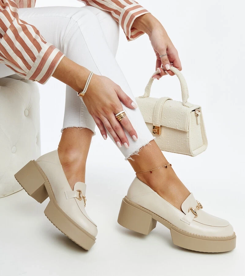 Bežové polobotky na podpatku z ekokože Vinceza