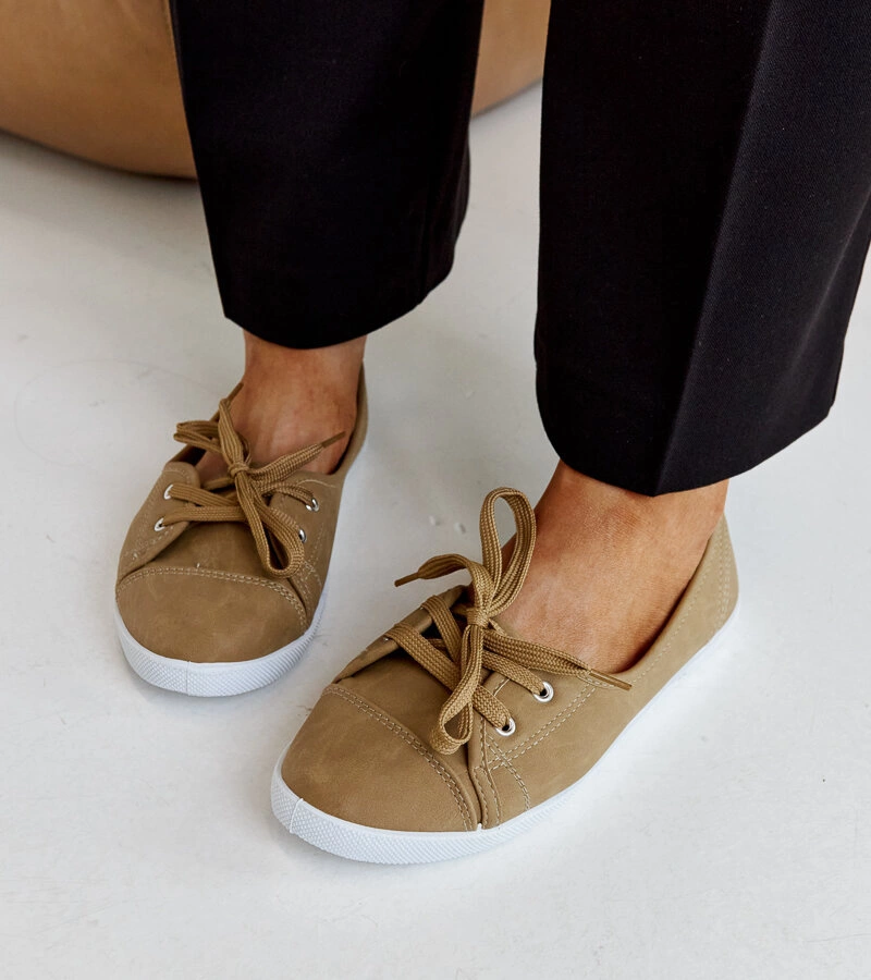 Hnědé tenisky na zatahování z ekokože Knudsen