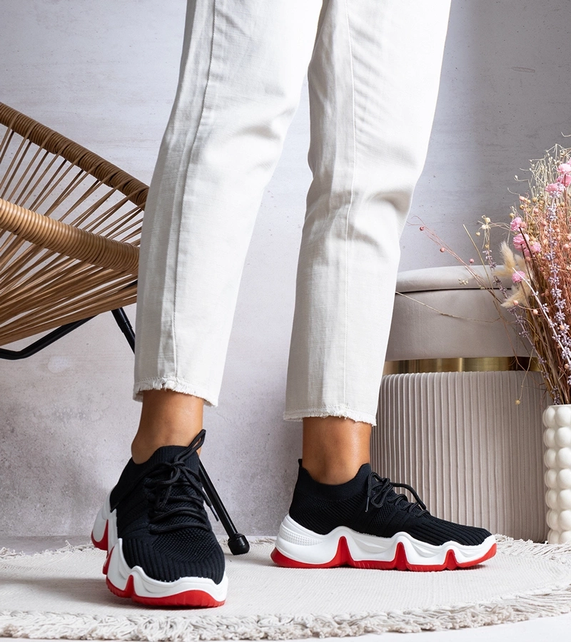 Černé sportovní tenisky Thornber