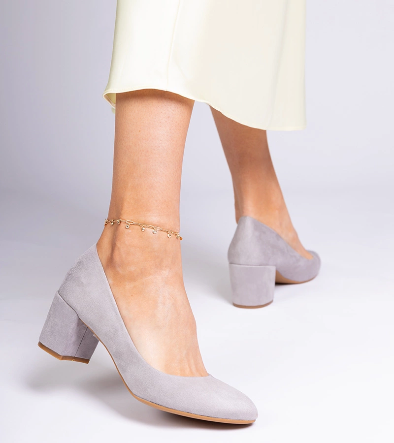 Šedé klasické lodičky na podpatku z eko semiše Telis