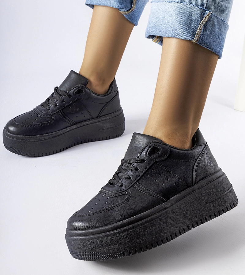 Černé tenisky na platformě Kassab