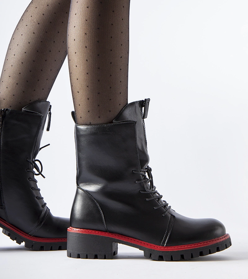 Černé kozačky s červeným zdobením Elisabetta