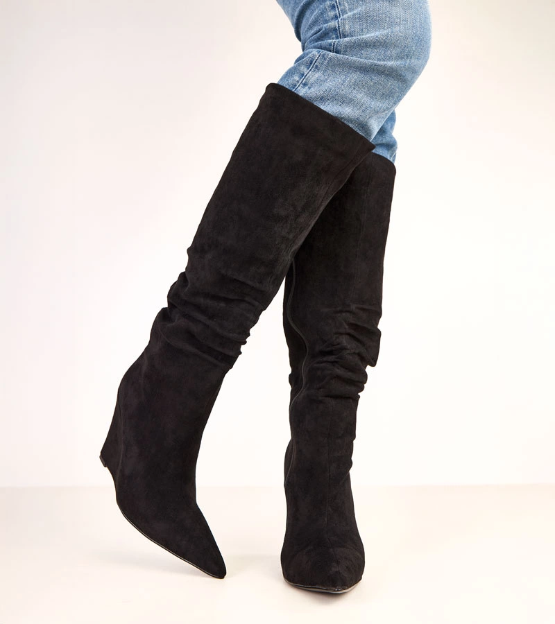 Černé kozačky na úzkém klínu Asena