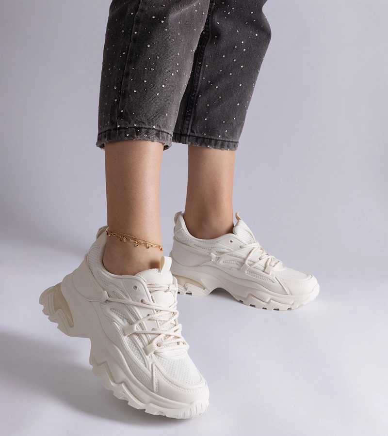 Béžové sportovní tenisky na masivní podrážce Roxana