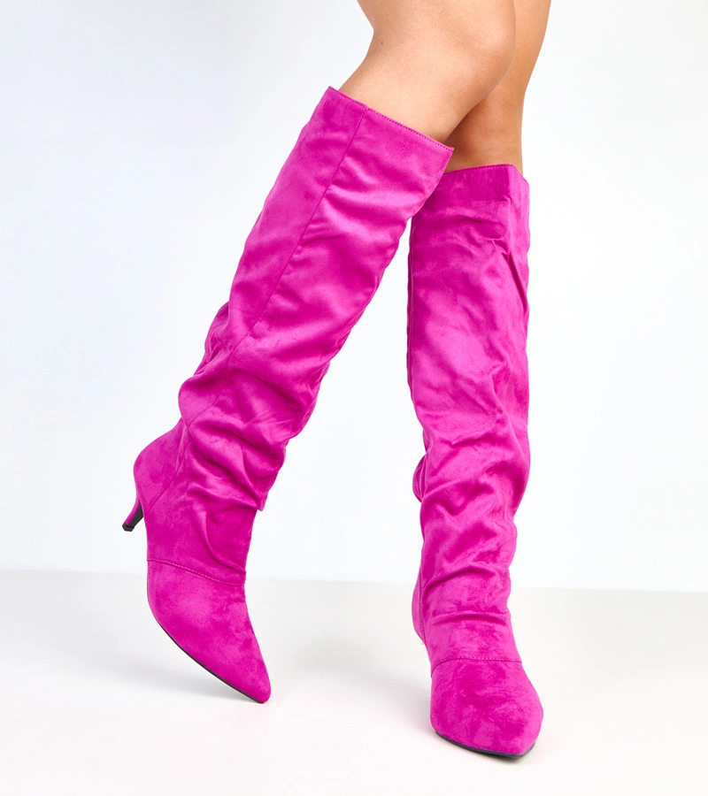 Fialové semišové kozačky na nízkém podpatku Tristi