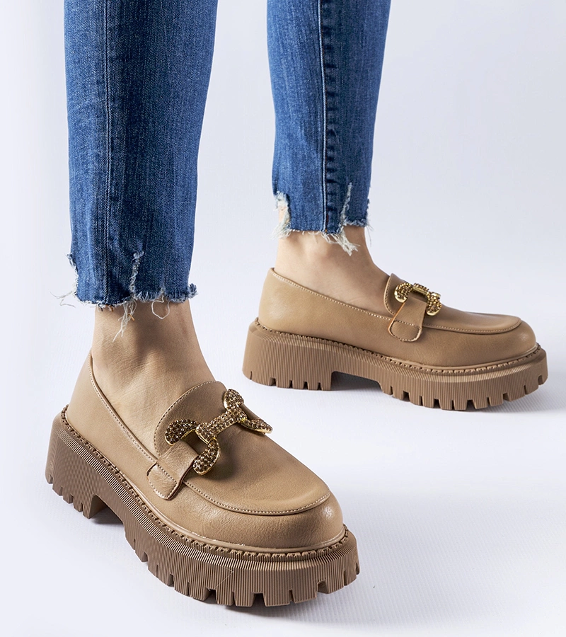 Hnědé mokasíny zdobené zirkony Uzzone