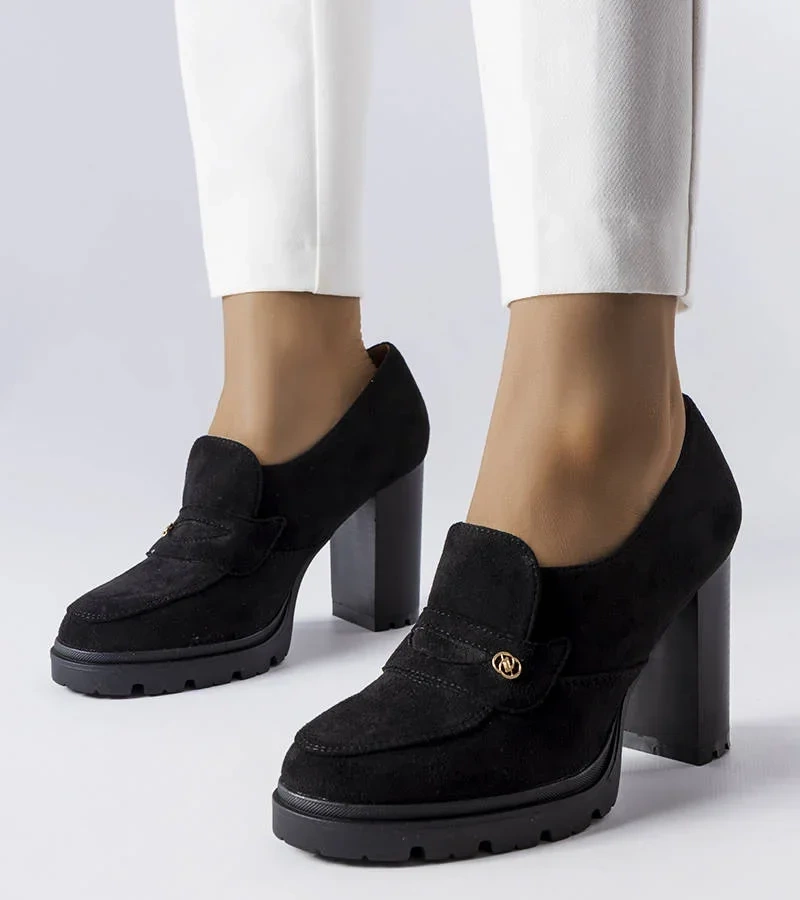 Černé nazouvací lodičky se sloupkem Ancelina