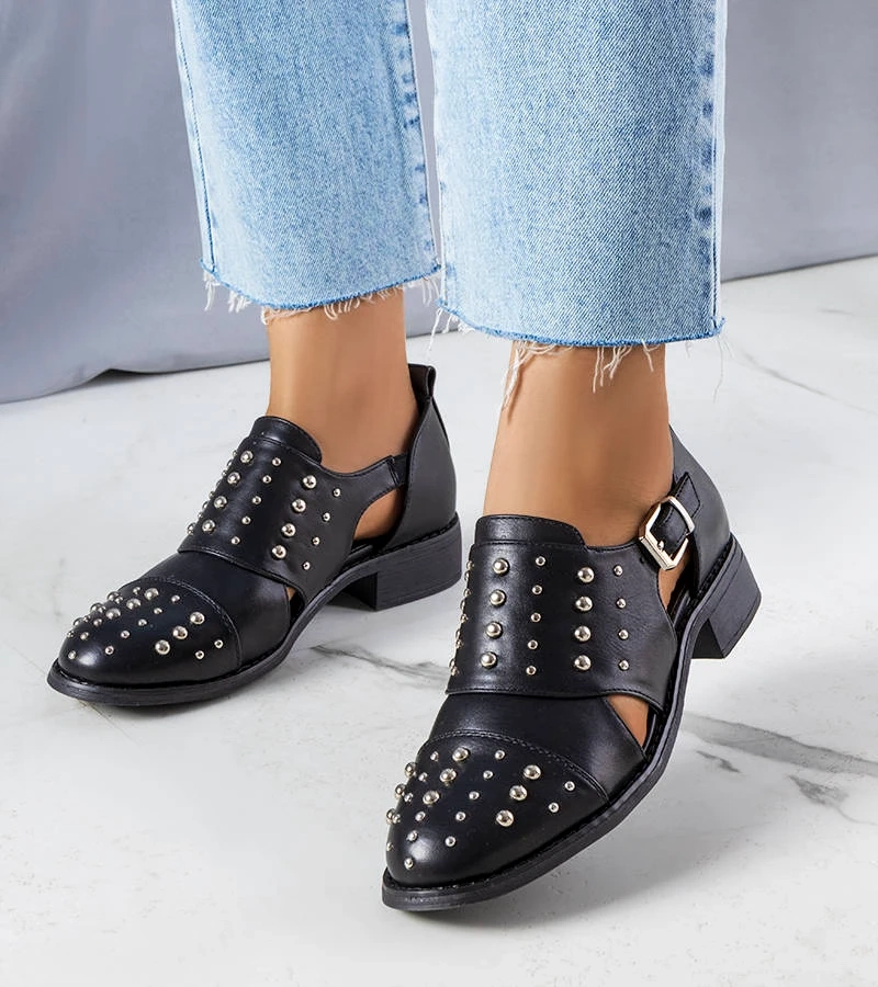 Černé polobotky s výřezy Irene