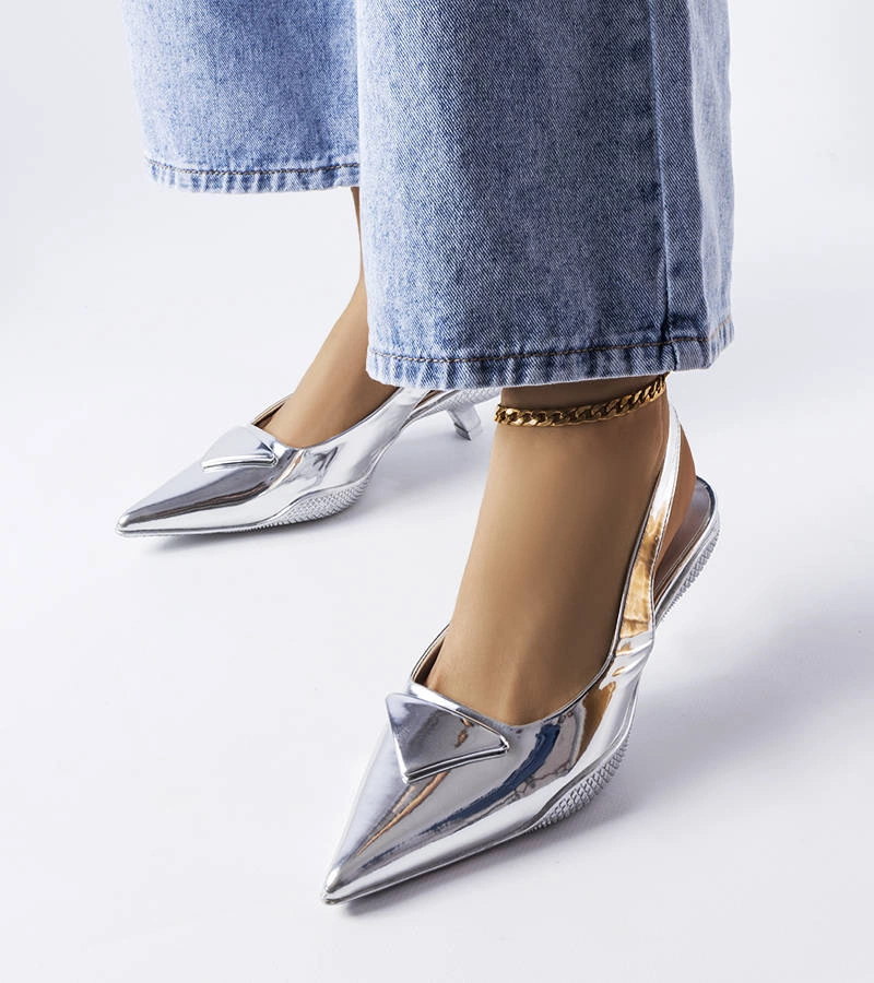 Stříbrné sandály Gougeon na nízkém podpatku