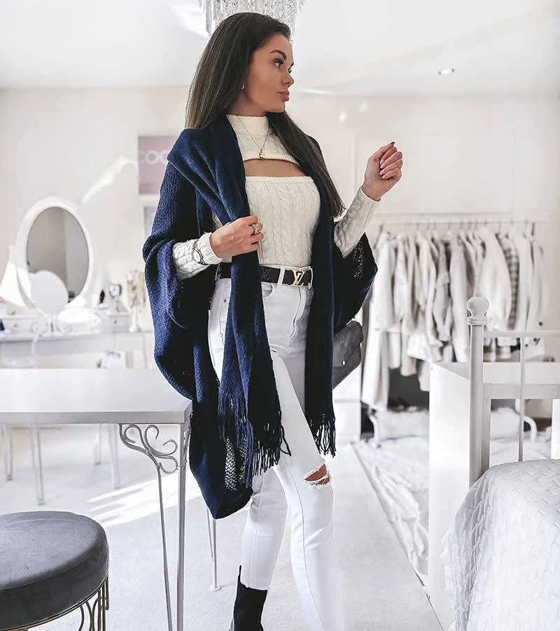 Tmavě modrý přehoz s třásněmi Noah