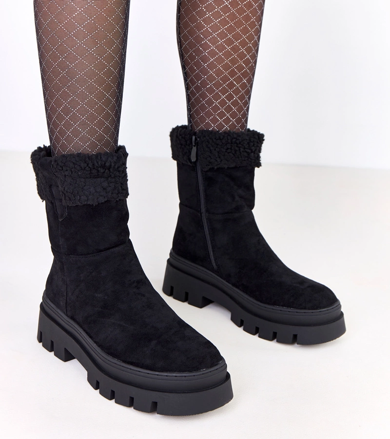 Černé kotníkové boty s kožíškem na masivní podrážce Kalerej