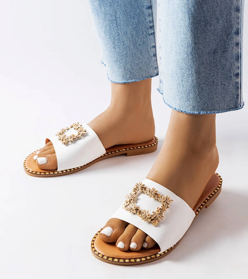 Bílé žabky s ozdobou Miriam