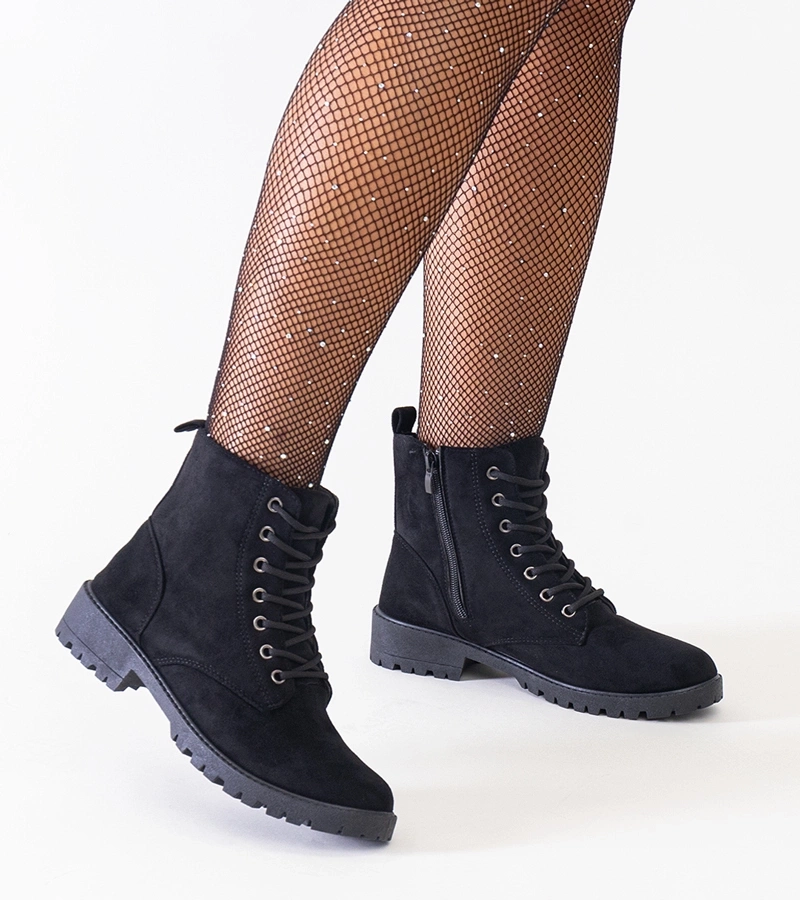 Černé boty z eko semiše na platformě Barosa.