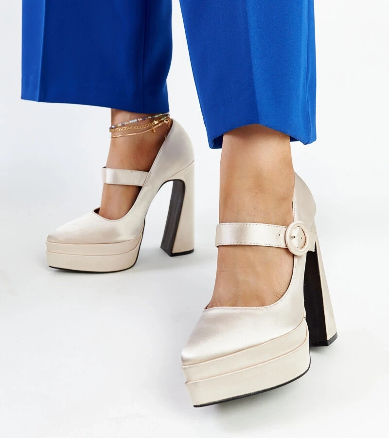 Světle béžové lodičky na vysokém podpatku od Mikea