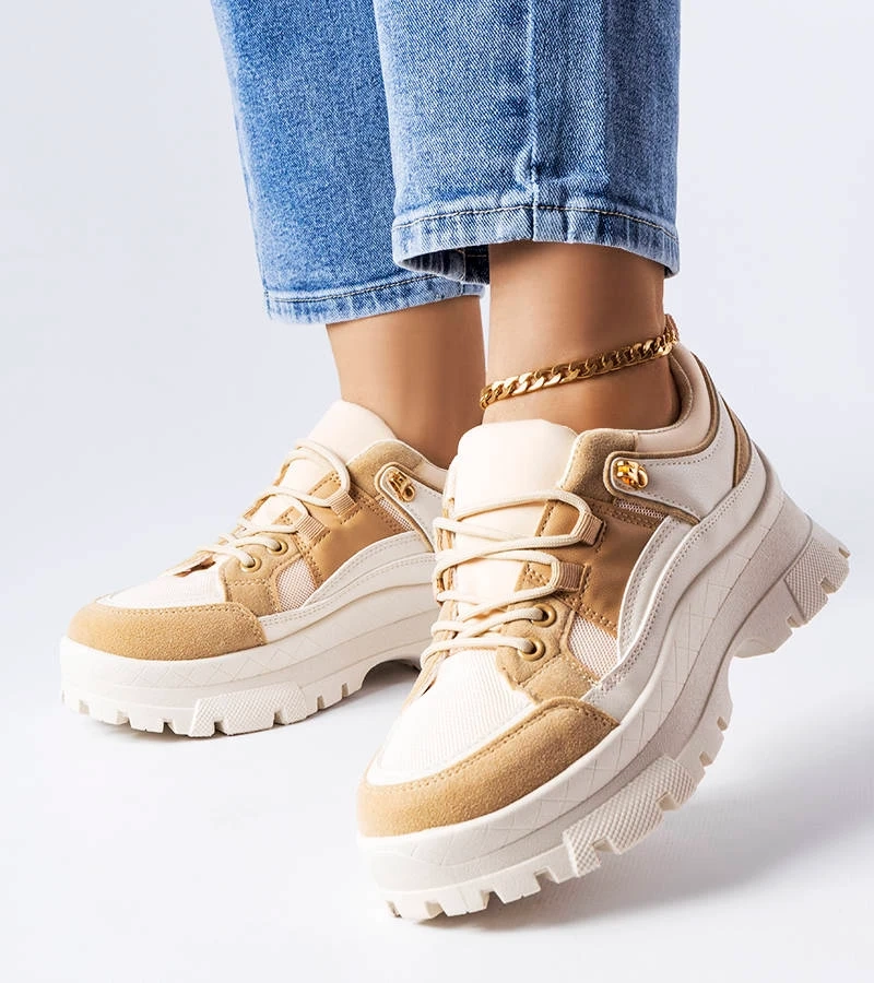 Hnědé polobotky na podrážce s chráničem Via