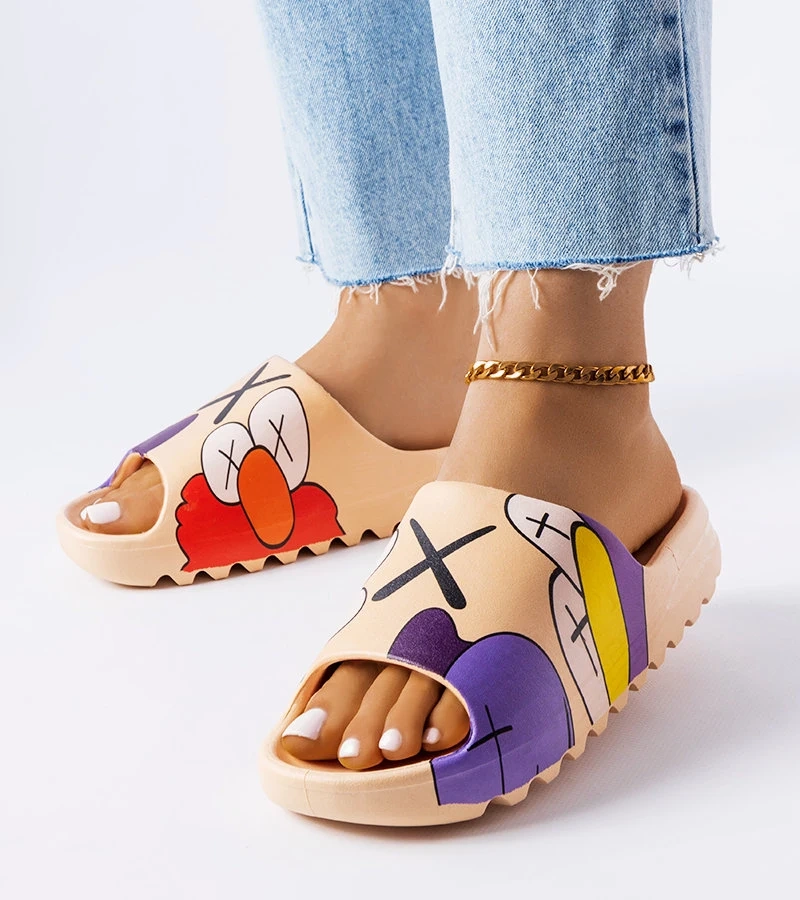 Tmavě béžové žabky s potiskem Lindale