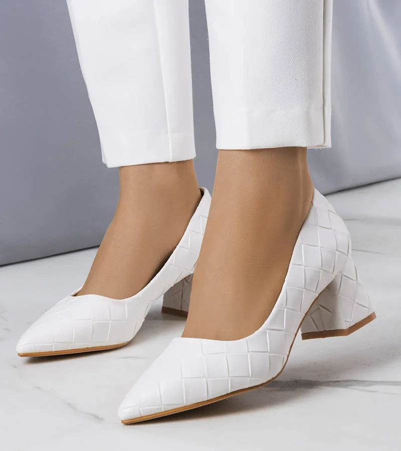 Bílé lodičky Migne na podpatku