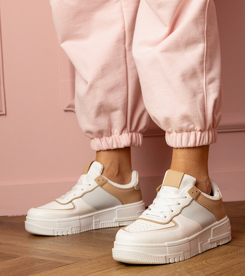 Bílo-béžové sportovní tenisky na platformě Fiones