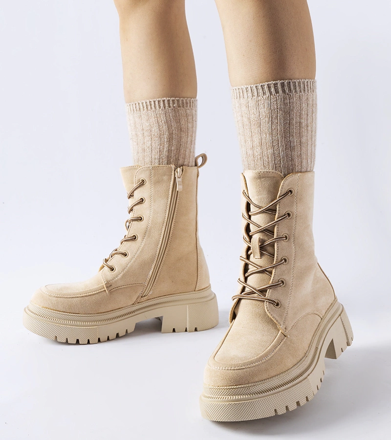 Béžové trapery na masivní podrážce Riel