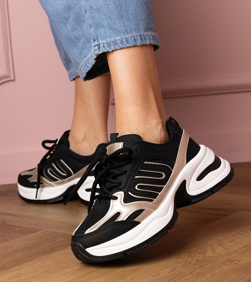 Černé sportovní tenisky na masivní podrážce Aries