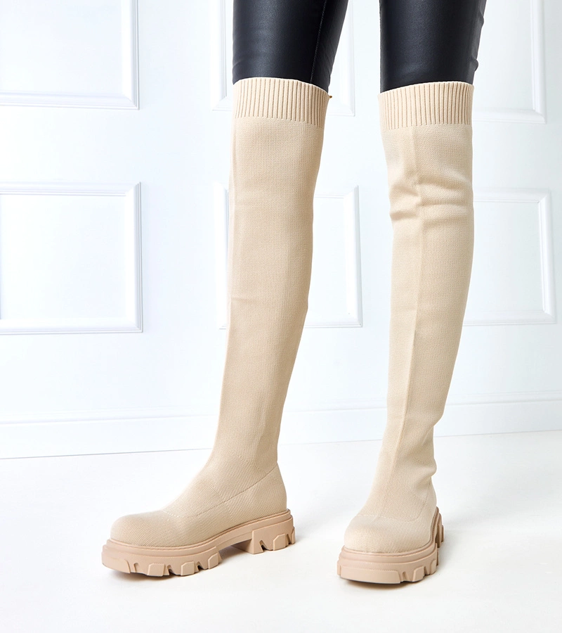 Dlouhé béžové kozačky z materiálu na platformě Athira.