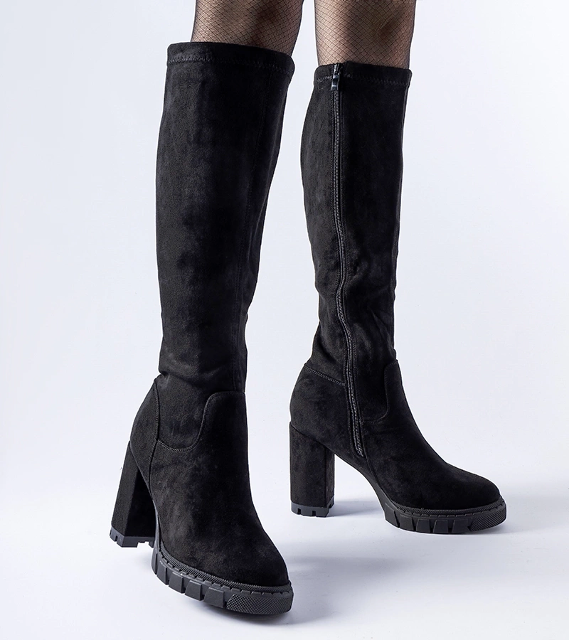 Černé kozačky na masivním sloupku Marquette