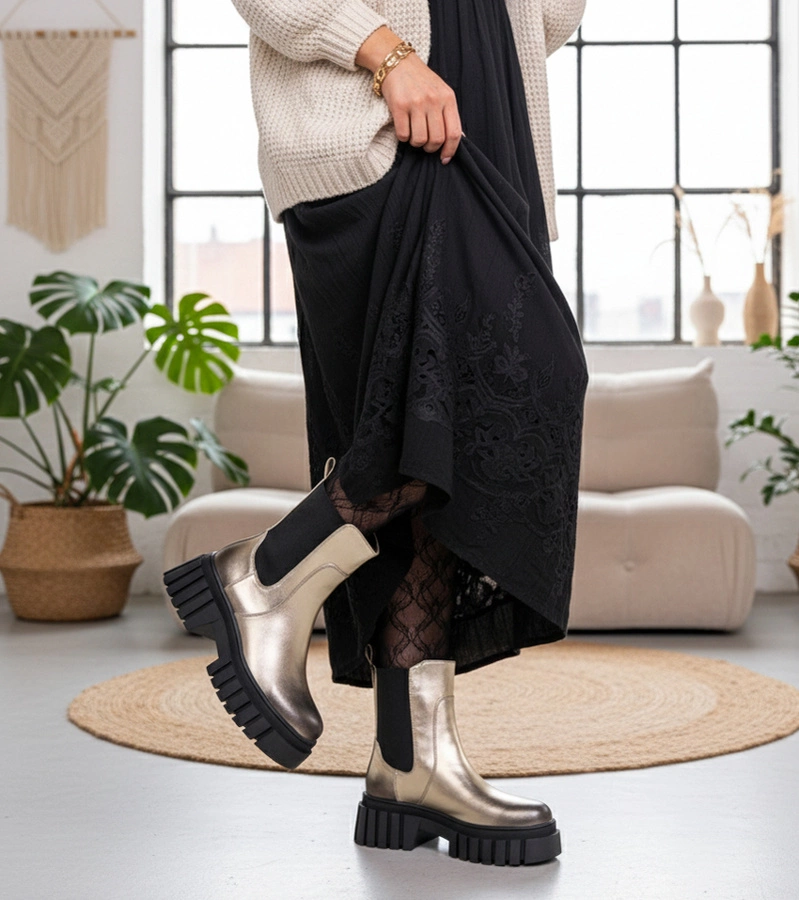 Zlaté kotníkové boty na platformě s elastickým vsadkem Denya