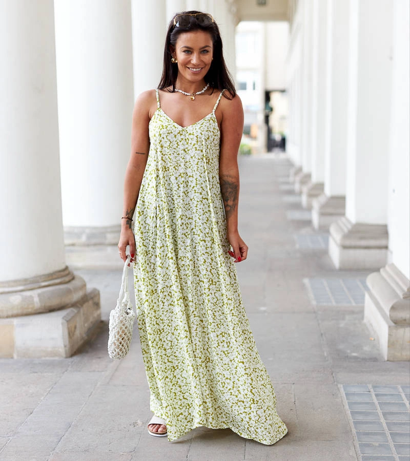 Zelené šaty volného střihu od značky Giona