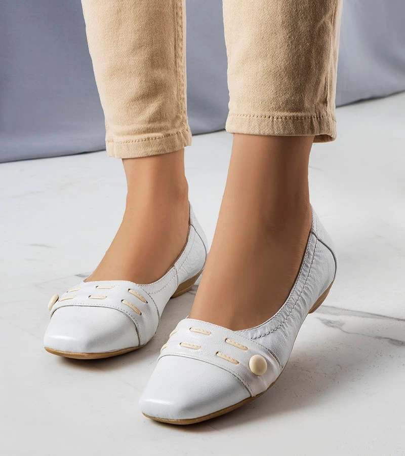 Bílé baleríny Lioma