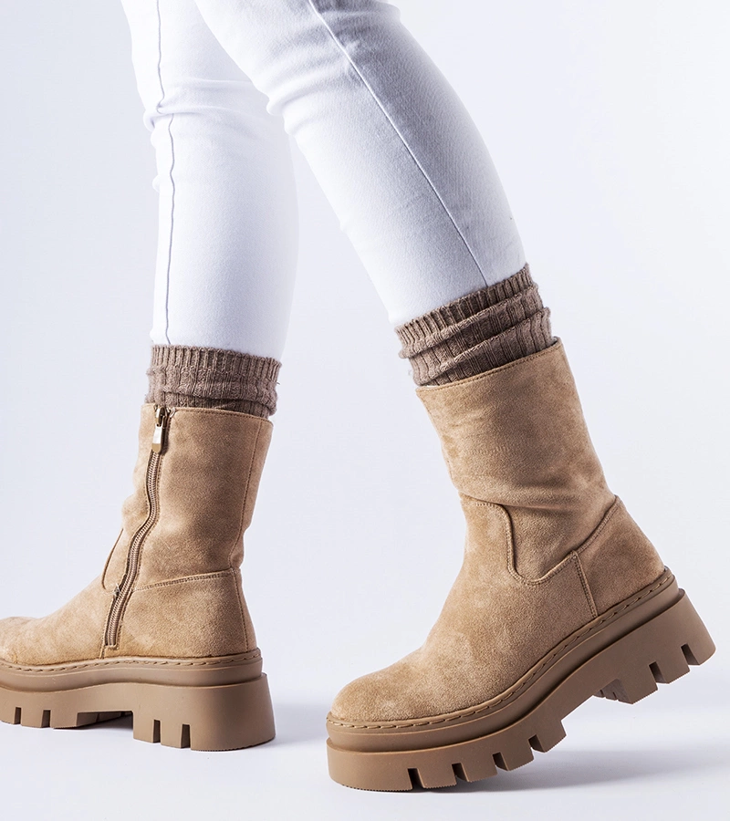 Hnědé zateplené kotníkové boty s masivní platformou Umber