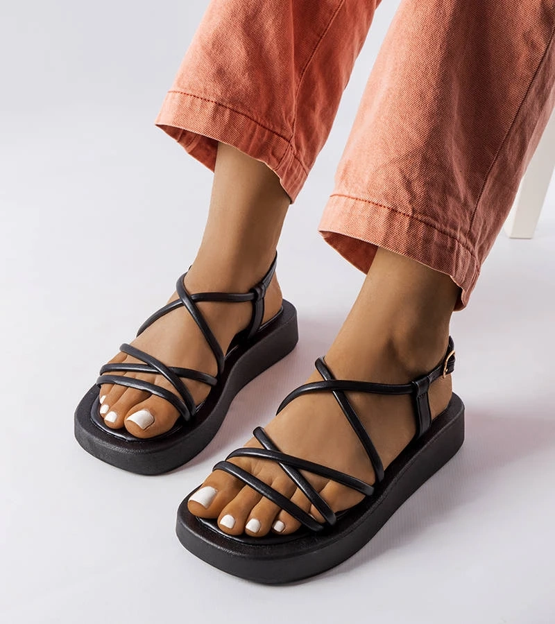 Černé sandály na platformě Brunelle