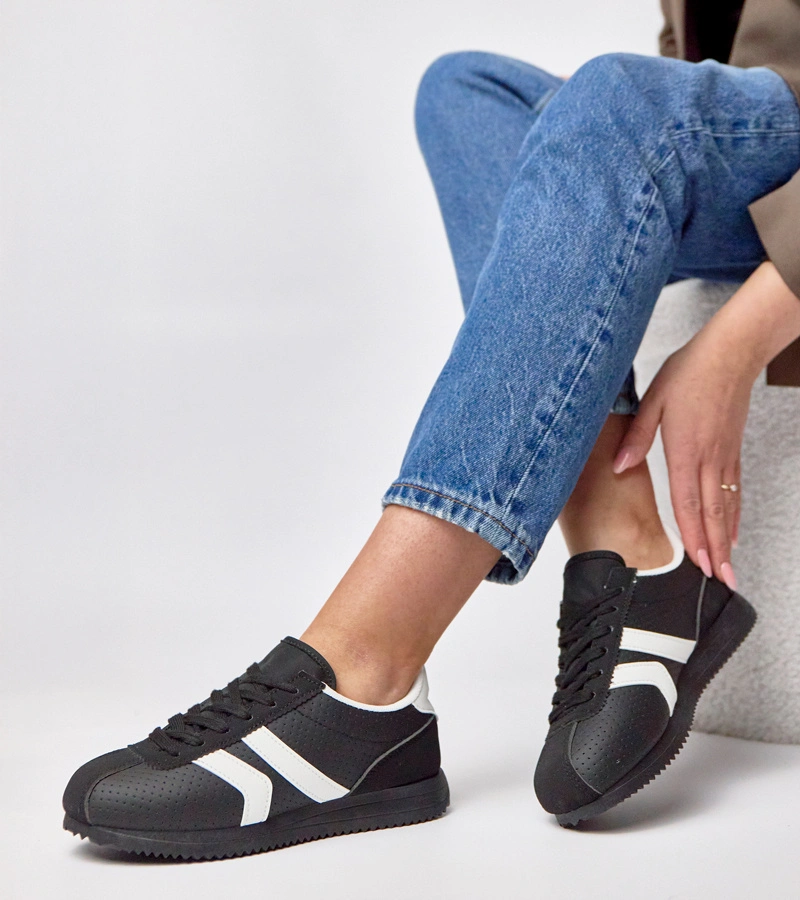 Černé sportovní tenisky Camille