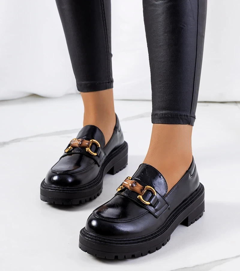 Černé mokasíny Kemze