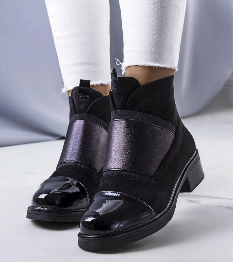 Černé izolované boty Belvig