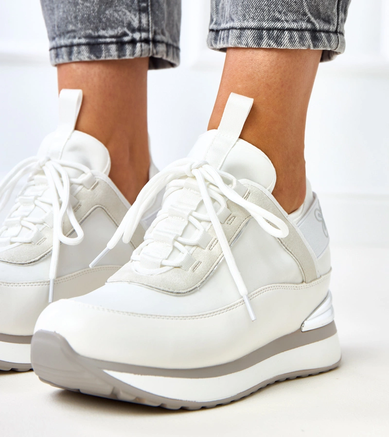 Bílé tenisky na skryté platformě Ramona